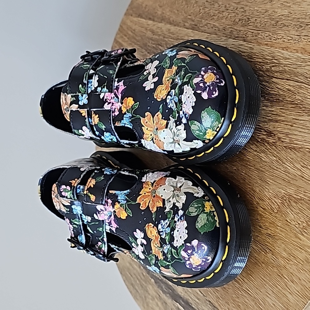 Dr. Martens Darcy Floral 8065 Casual Mary Jane Buckle Shoes Black NWOT